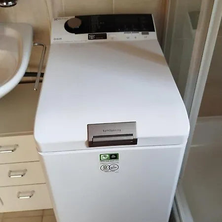 Oeschinensee 7min / Interlaken 20min / Parkplatz *