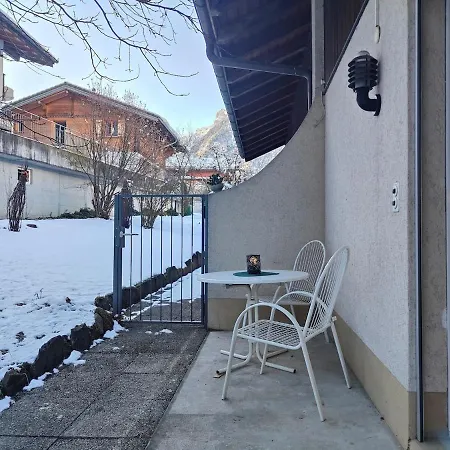 Oeschinensee 7min / Interlaken 20min / Parkplatz