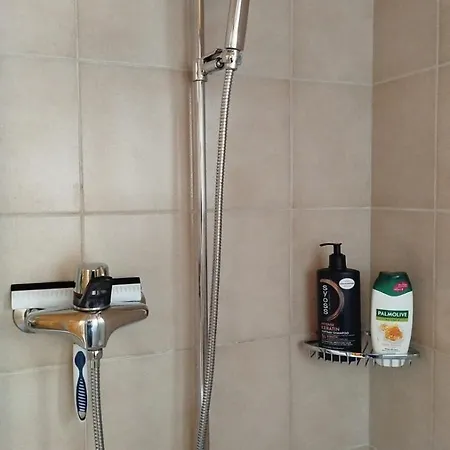 Oeschinensee 7min / Interlaken 20min / Parkplatz *