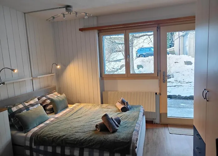 Lägenhet Oeschinensee 7min / Interlaken 20min / Parkplatz Kandergrund