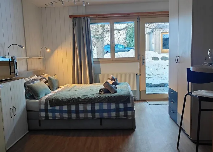 Oeschinensee 7min / Interlaken 20min / Parkplatz Lägenhet Kandergrund